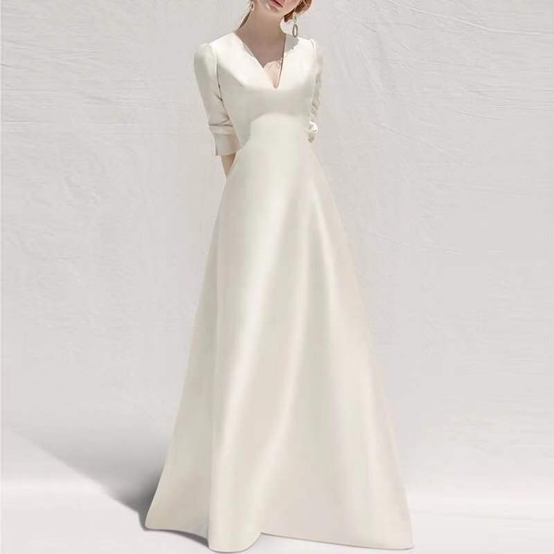 Robe Blanche Satin - Élégance Française Intemporelle