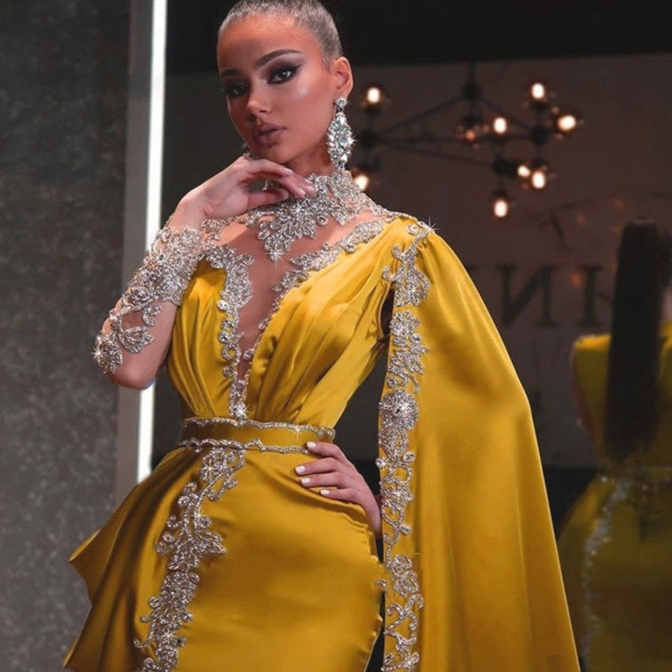 ROBE JAUNE SEQUINS ASYMÉTRIQUE - STYLE MODERNE